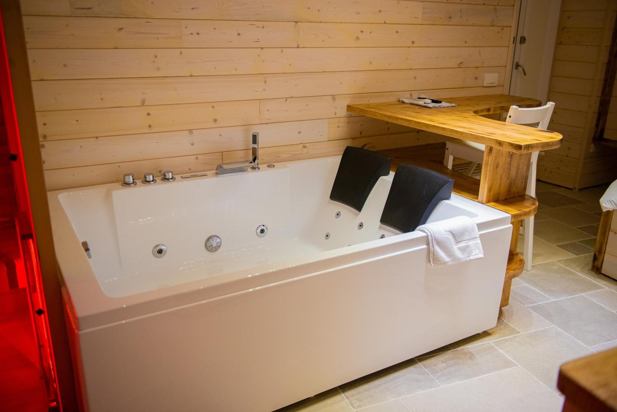 Artemide "Corte Segreta" B&B Suite Spa San Cipriano Picentino Luaran gambar